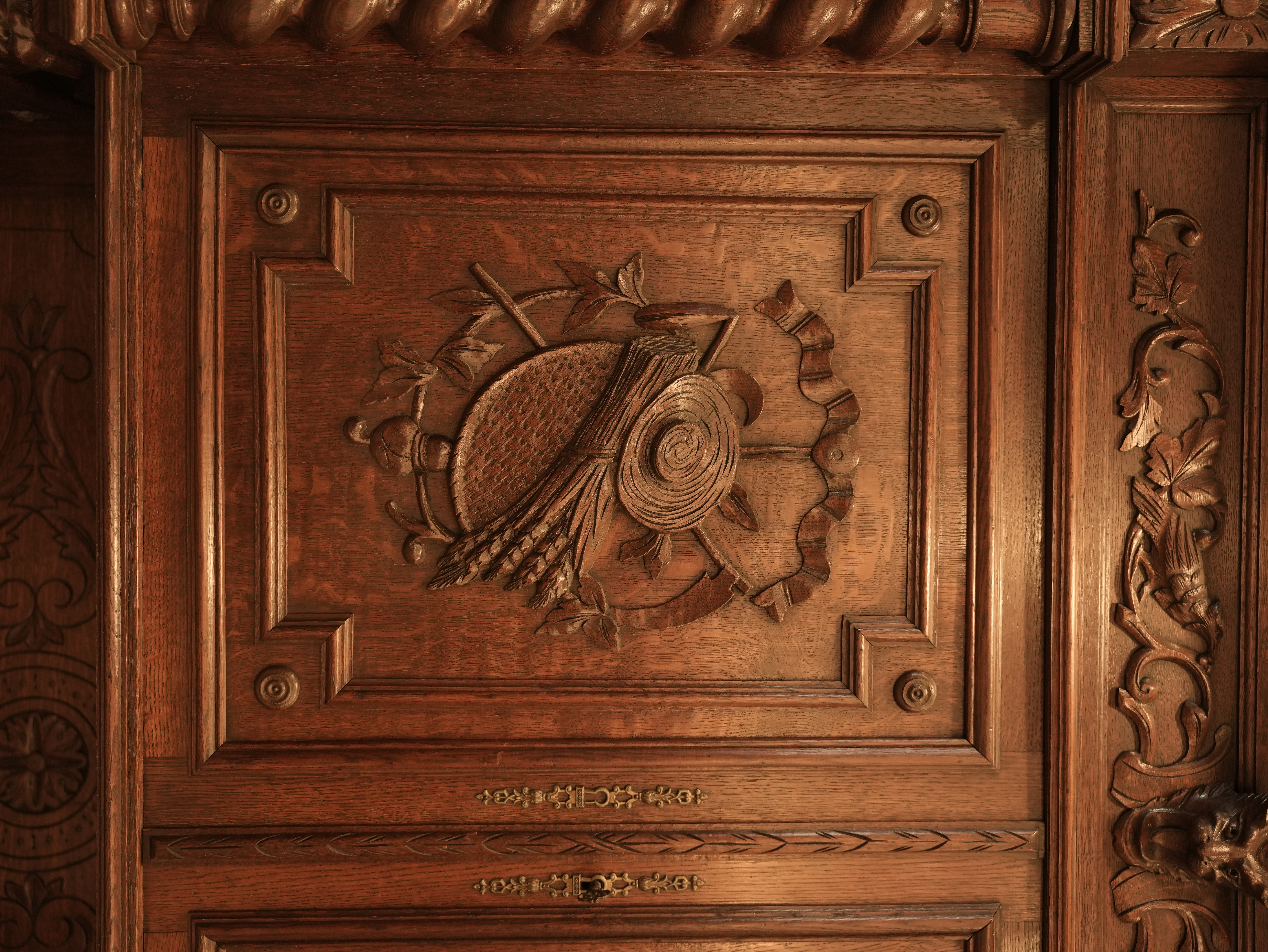 Henri II Oak Buffet view 2