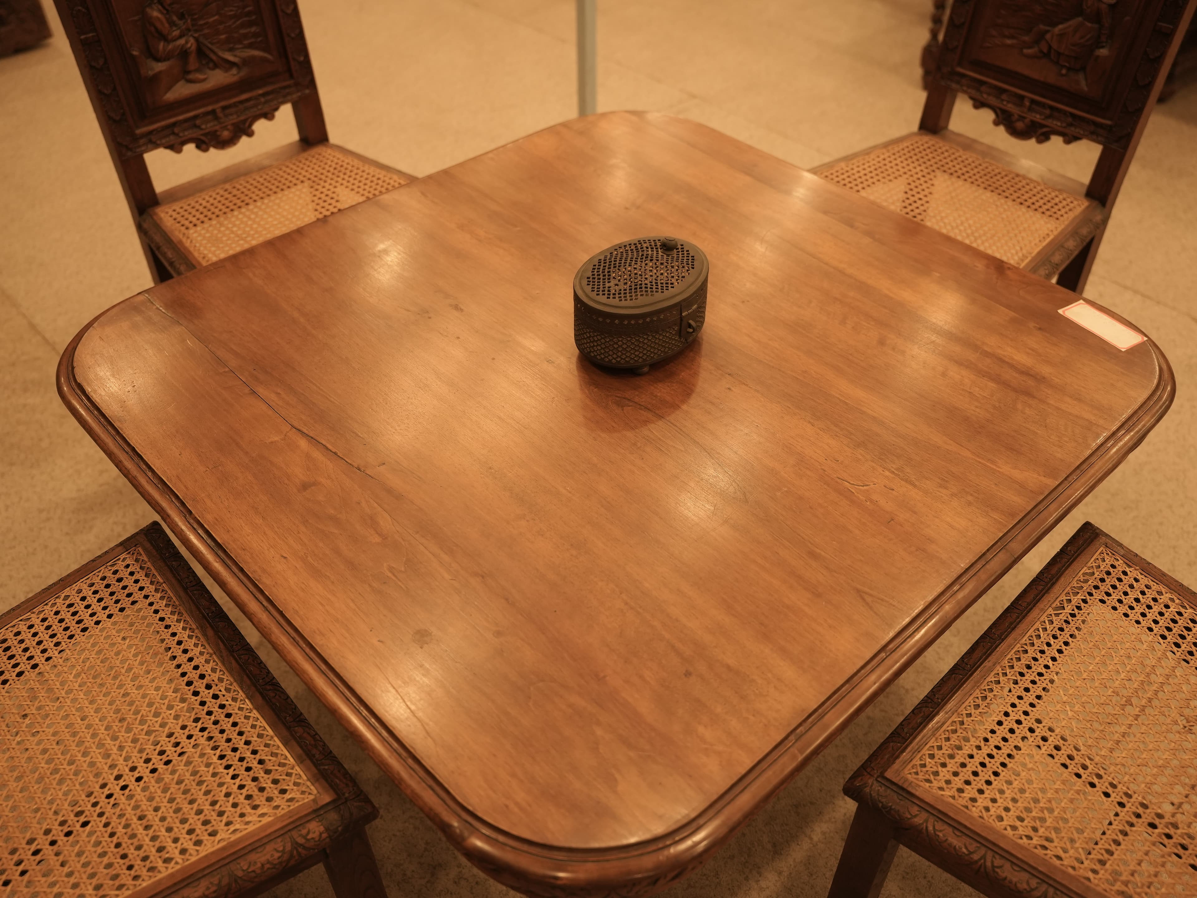 Antique interior gallery showcase