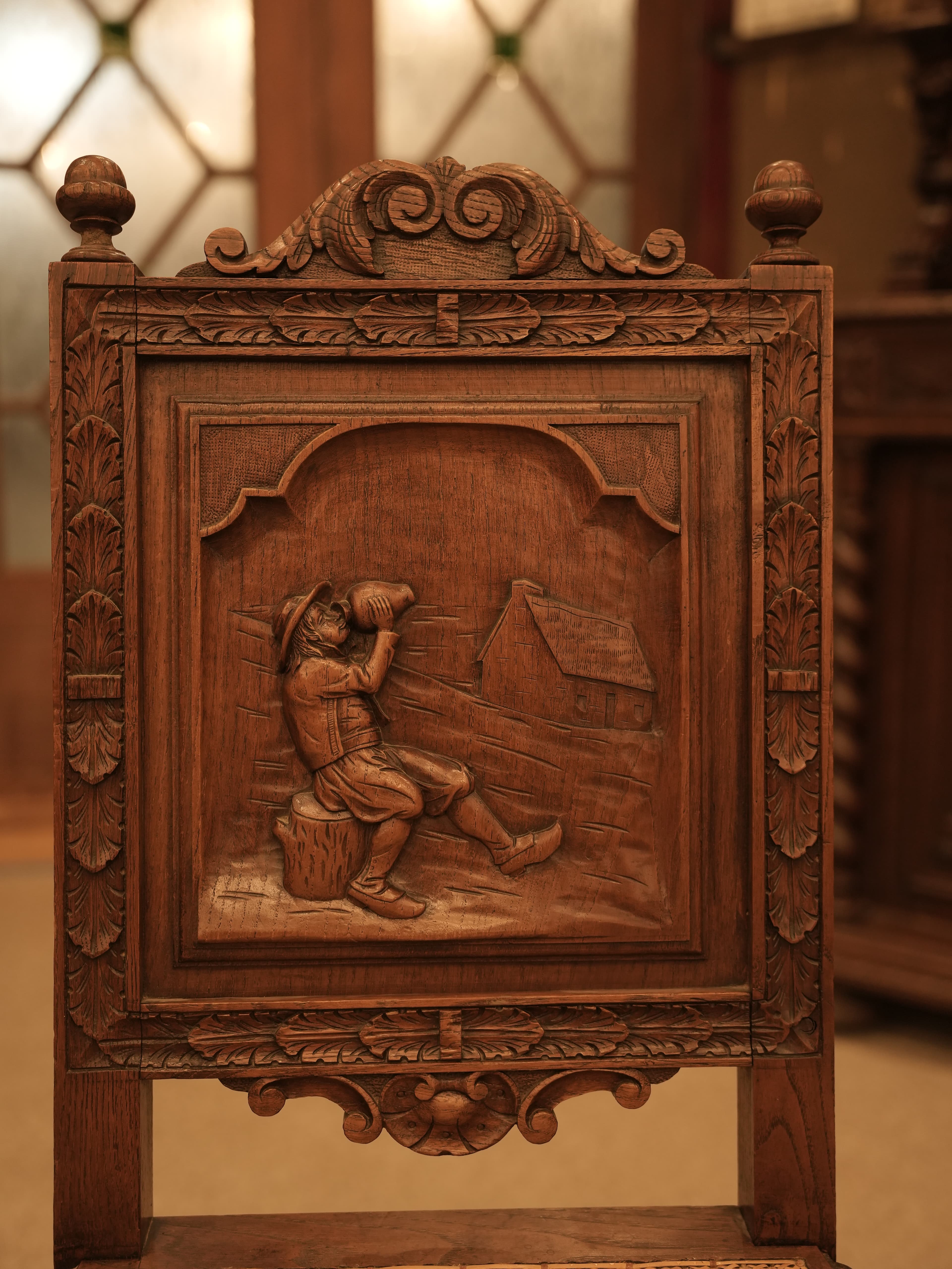 Antique interior gallery showcase