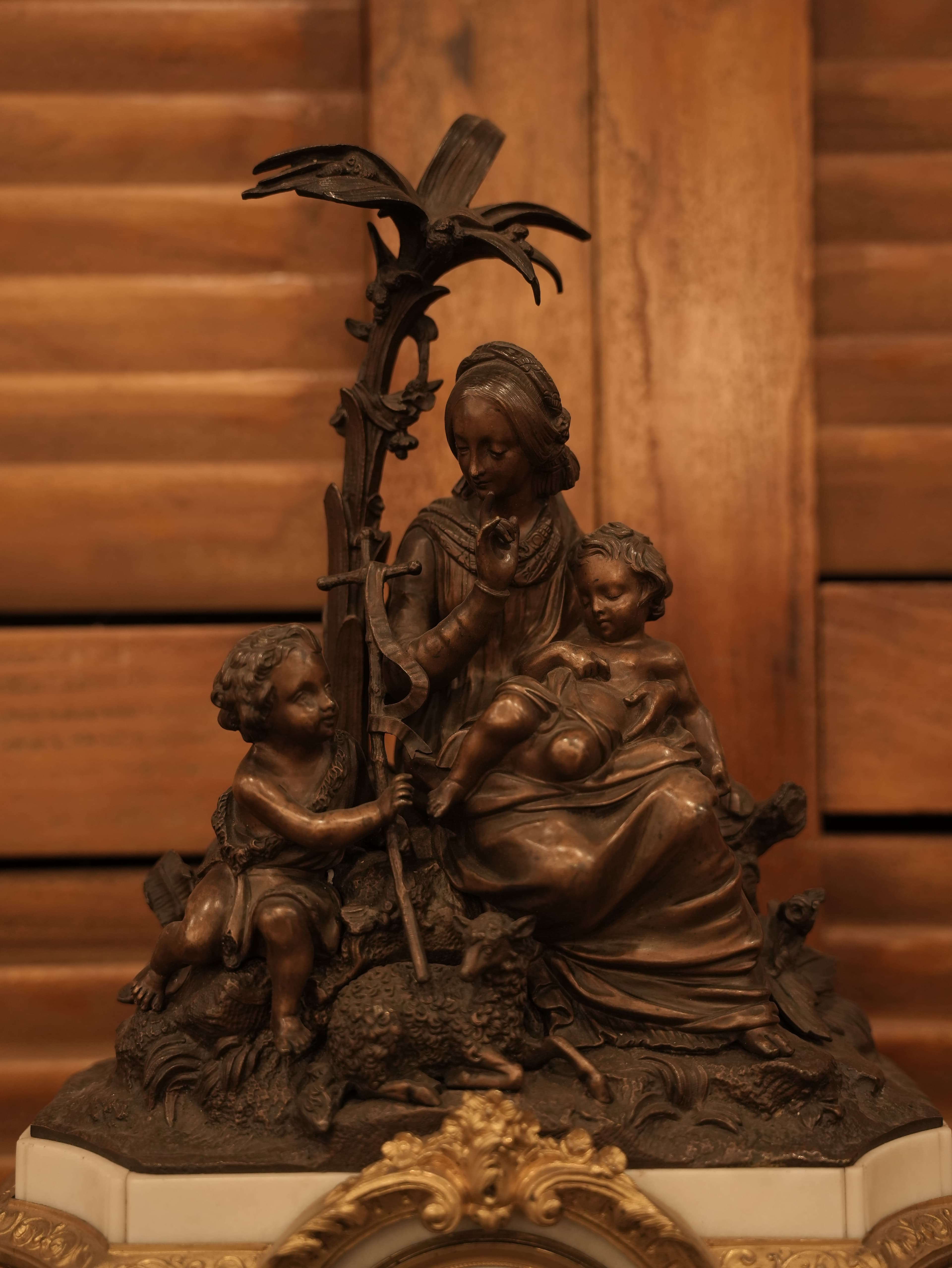 Antique interior gallery showcase